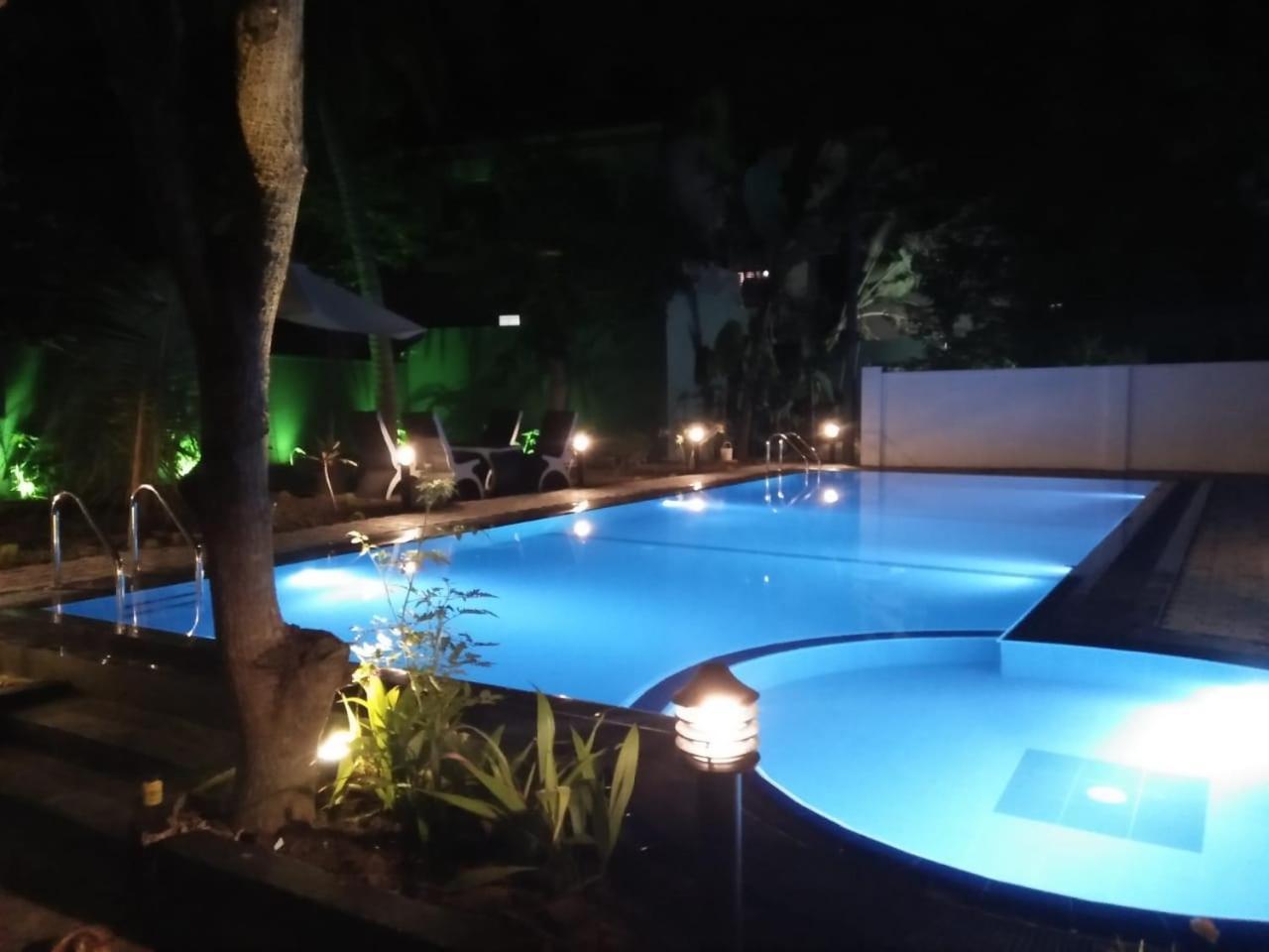Yoho White House Apartment Galle Exterior photo