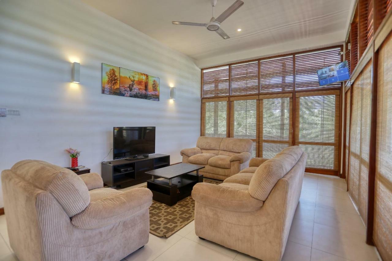 Yoho White House Apartment Galle Exterior photo